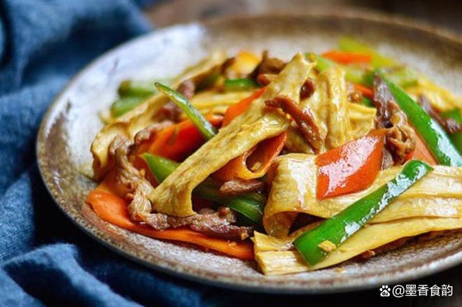 真人百家乐-客家风味新发现：纯手工头层腐竹的舌尖之旅